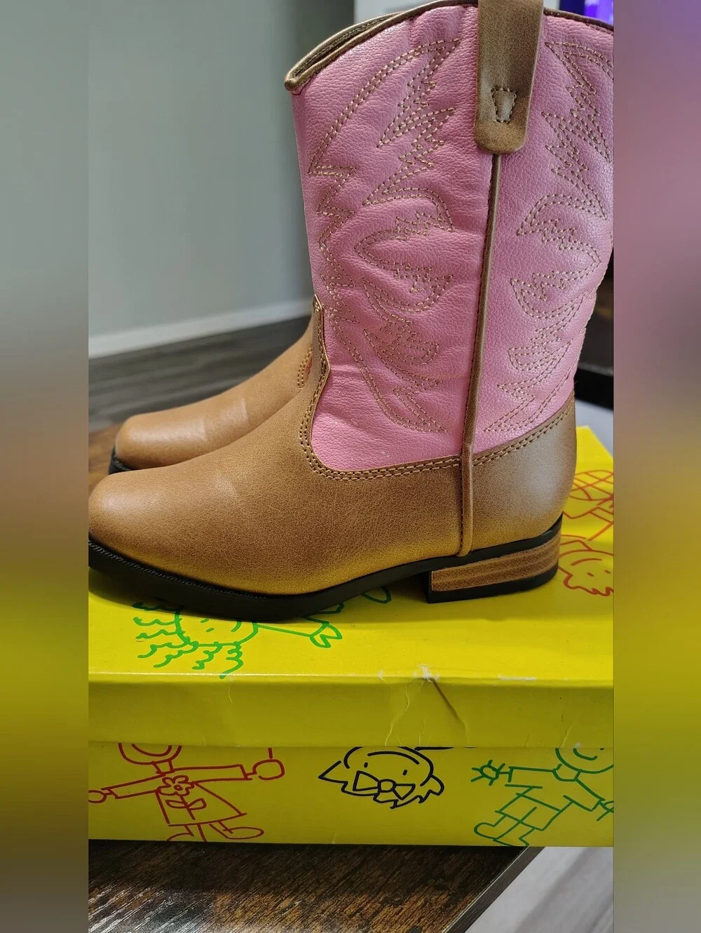 Tan & Pink Western Cowgirl Boots New Size 9.5c